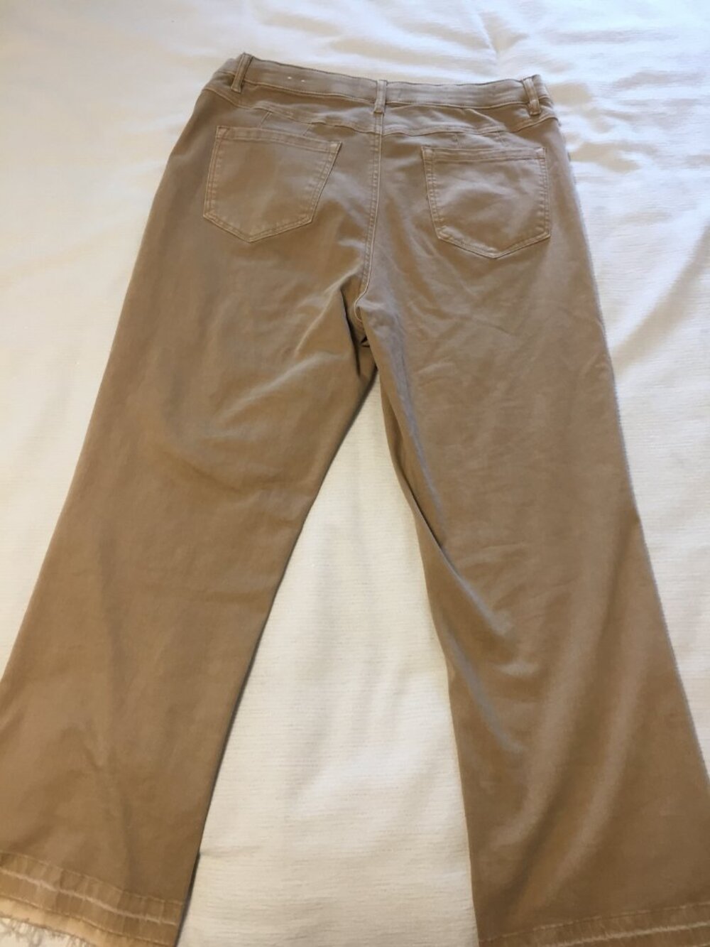 Tribal Cropped Tan Fringe Capris - Picture 4 of 4